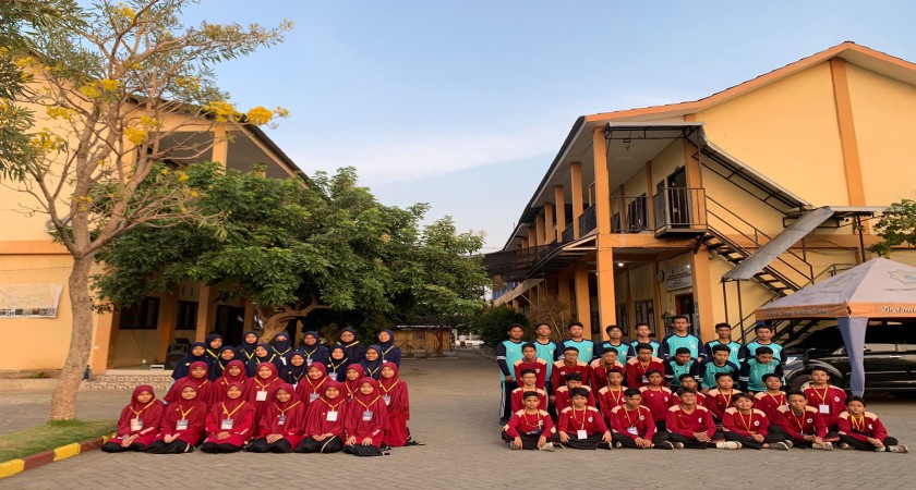 Hadirnya aktivis kampus UMM jebolan luar negeri membangun Kepemimpinan yang kuat berkelas dunia melalui LDKO di SMPIT-SMAIT Al Uswah Bangil